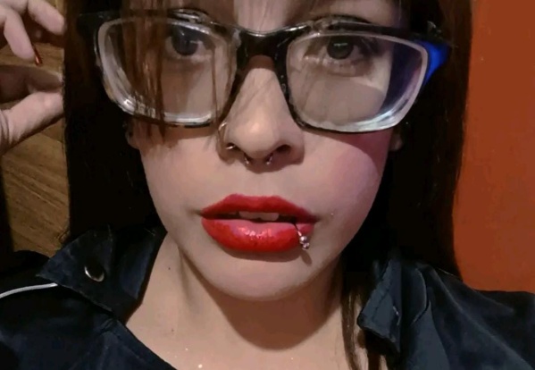 Estaba teniendo intimidad con un hombre, él se desmayó, lo llevó al hospital y llegó su verdadera mujer