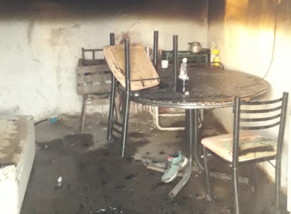 Locura total en Olmos: apu&ntilde;al&oacute; a la nueva pareja de su ex y les prendi&oacute; fuego la casa