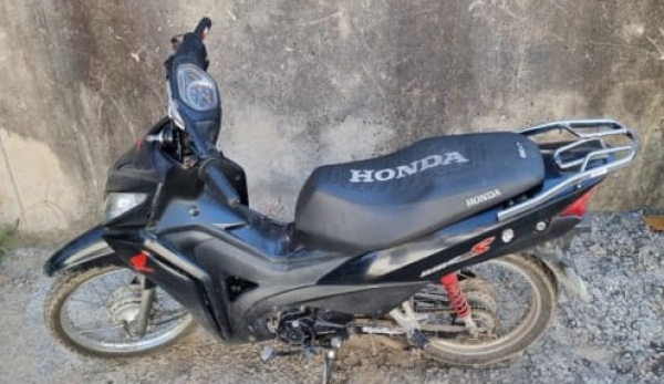 Le robaron la moto en Berisso, fue a buscar él mismo al ladrón hasta La Plata y se terminaron enfrentando a golpes