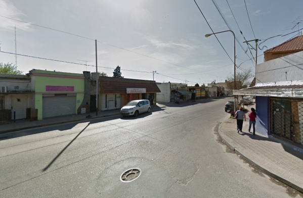 Estaba prófugo y lo capturaron mientras caminaba por La Plata con un amigo