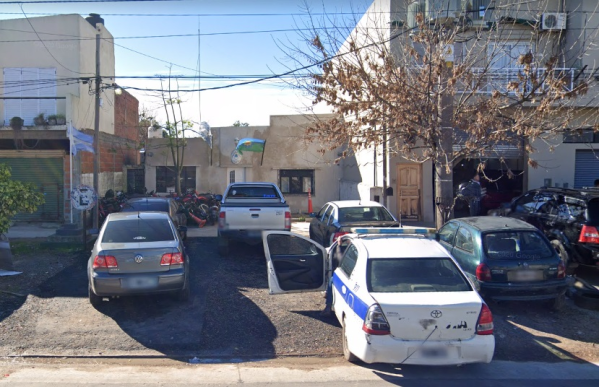 Un hombre atacó a golpes a su ex en plena vía pública en San Carlos