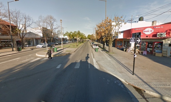 Lo detuvieron mientras corría en el centro de Los Hornos tras intentar robar un local de lencería