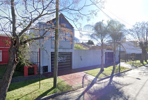 Un robo de película en una casa de City Bell: ladrones “tomaron” el lugar de los empleados y fueron acumulando víctimas