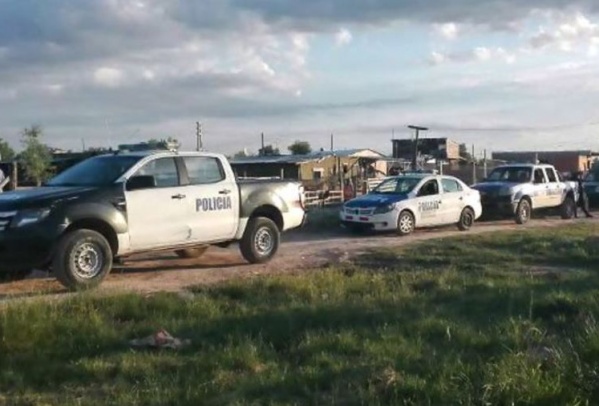 "Va a haber tiros para todos": lo balearon en Berisso, le dieron el alta en el hospital y ahora fue a amenazar a una familia