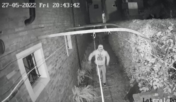 Delincuentes desvalijaron una casa en City Bell