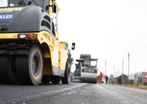 Uno por uno, los desvíos y cortes de calle programados para este jueves por obras en La Plata