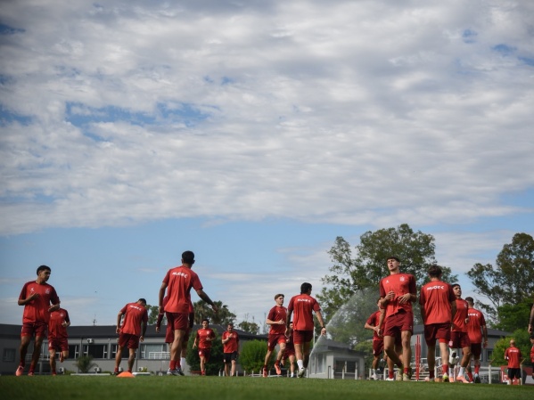 Fue una de las peores contrataciones de Alayes, no juega nunca en el Pincha pero aseguró "que disfruta el momento"
