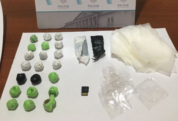 Quiso pasarle droga a un recluso y termin&oacute; detenida en La Plata