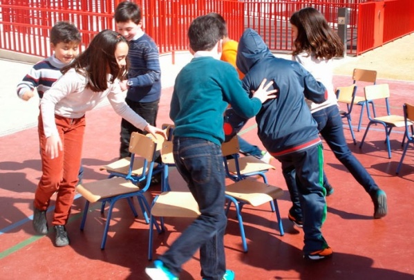 Organiz&oacute; el famoso "juego de la silla" en un cumplea&ntilde;os, pero fue un fracaso total, lo suspendieron y se hizo viral