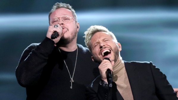 Sin Bandera nos presenta "Dime que sí"