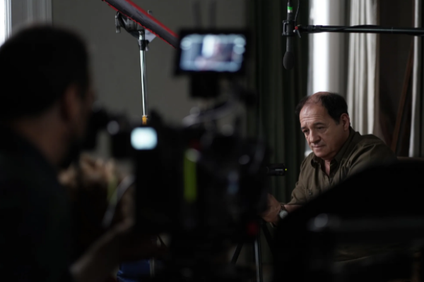 Comenzó a filmarse la película "Cuando la miro" protagonizada por Julio Chávez