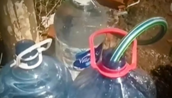 La "canilla bondadosa" que usan los vecinos de City Bell por la falta de agua