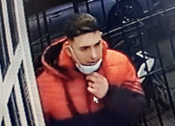 Trabajó un día como ayudante de cocina en un club y a las 48 horas robó 100 mil pesos: la excusa que le dio a su jefe