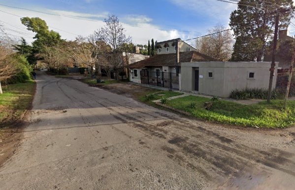 A punto de pistola y amenazas, un grupo de delincuentes atacó en City Bell y se llevó una suma de 160 mil pesos