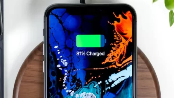 Pasar batería de un celular a otro: qué es la carga inversa y cómo se usa