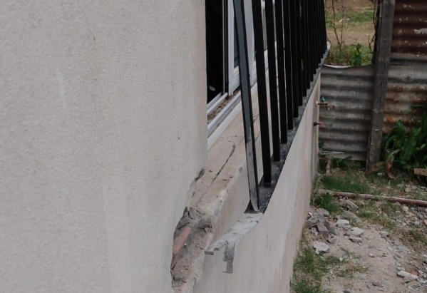 Forzaron una ventana y se llevaron 20 mil pesos de una casa de Berisso