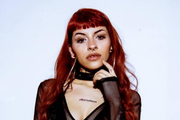 Cazzu nos presenta "Piénsame"