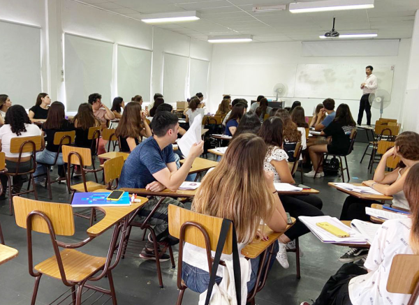 El reclamo contra el ajuste de Milei en las universidades llega al Concejo Deliberante de La Plata con un proyecto de la UCR