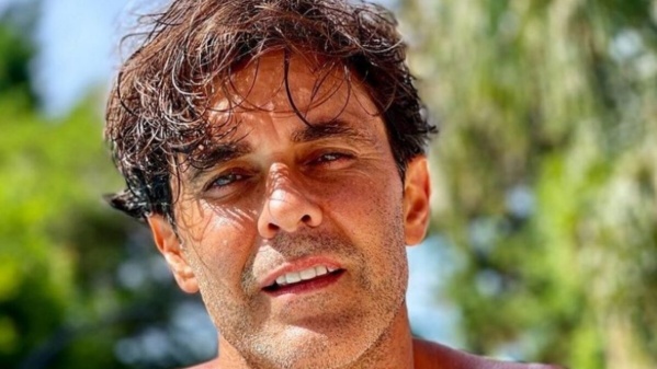 Sin remera, Mariano Martínez enloqueció a sus fans