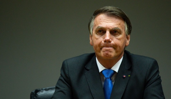 Suspendieron en las redes a Bolsonaro por difundir información falsa del coronavirus