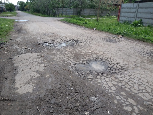 "Se olvidan de los barrios": Reclamos por el mal estado de las calles de La Plata