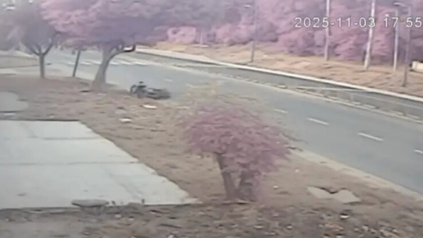 Grave accidente en La Plata: un repartidor perdió el control de la moto y está internado con fractura de cráneo