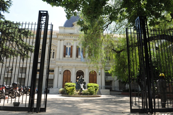 Un nuevo paro de 48 horas afectará las clases en la UNLP esta semana