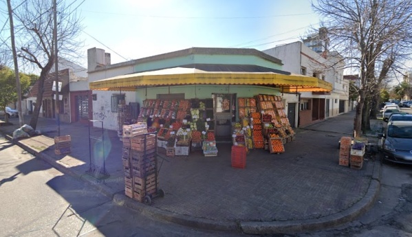A plena luz del d&iacute;a y bajo amenazas con armas de fuego, asaltaron una verduler&iacute;a en Barrio Norte