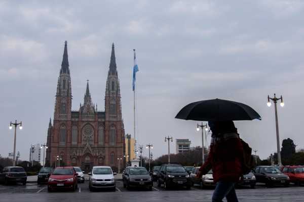Se avecinan fuertes tormentas y ráfagas de viento en la ciudad: la Municipalidad de La Plata dispuso guardias de prevención