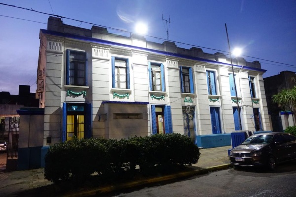 La tiraron al piso para robarle a plena luz del d&iacute;a en Barrio Norte