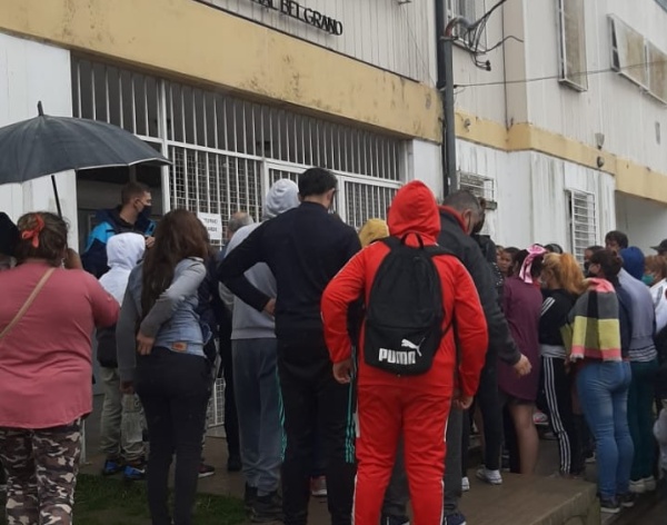 Separaron a la directora de una escuela de Berisso: a un niño de 7 años le tocaron la cola y la maestra pidió que se callara