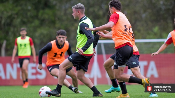 Estudiantes se entrena y Zielinski ratificará el equipo que tendrá dos cambios para ir a Varela