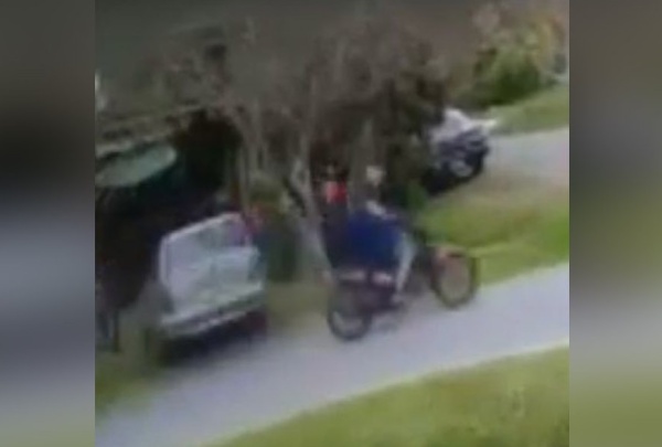 Motochorros atacaron a una mujer en Hern&aacute;ndez a plena luz del d&iacute;a