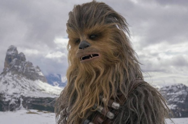 Hicieron un falso concurso de "rugidos de Chewbacca" y utilizaron el celular de una persona que no estaba de acuerdo