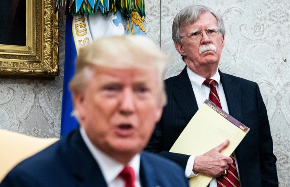 Diplomático estadounidense aseguró haber ayudado a planificar golpes de Estado en el extranjero