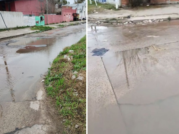 El mal estado del asfalto en 134 y 80 genera grandes charcos de agua, que proviene de una vieja pérdida