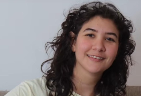 "Quiero imprimir este video": hizo un Power Point de "hombres que me mantienen lesbiana" y utilizó a Rauw Alejandro