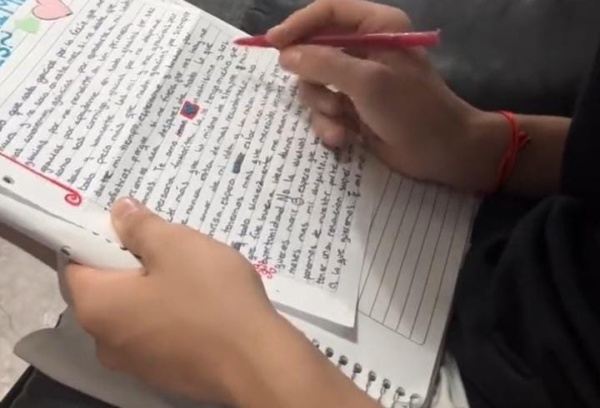 Inesperado: le escribe una carta de amor a su novio y el reacciona de la manera menos esperada: &ldquo;Se puso a&hellip;&rdquo;