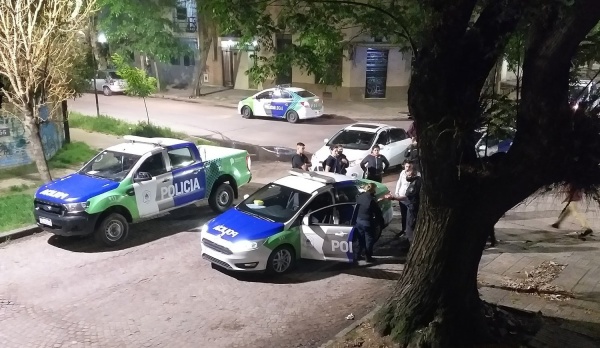 Dos menores atacaban a los vecinos en El Mondongo y fueron detenidos