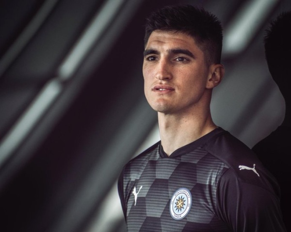 El Pincha suma una nueva incorporación y Zielinski le abrió la puerta de salida a otro jugador