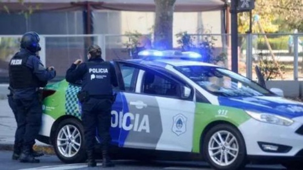 Tensi&oacute;n en San Carlos: rompieron un vidrio y atacaron a un empleado del correo a los golpes