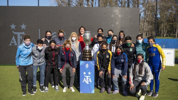 Se lanzó el Campeonato de Fútbol Femenino YPF: "Estamos al lado del deporte nacional"