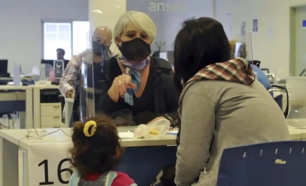 M&aacute;s de 7 millones de personas cobran el refuerzo de ingresos de ANSES