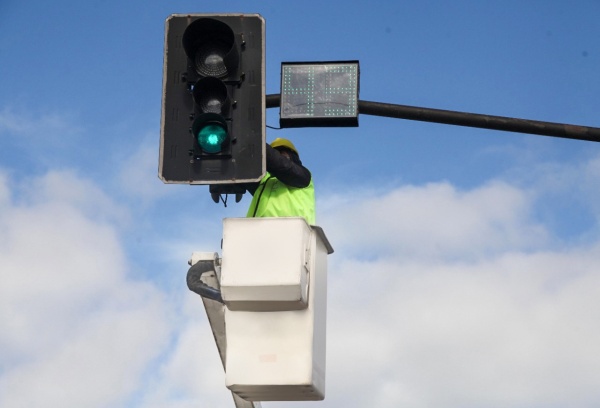 Colocarán nuevos semáforos en los puntos céntricos de La Plata