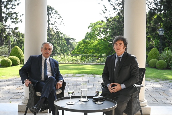 La primera foto de Alberto Fernández y Javier Milei en el comienzo de la transición presidencial
