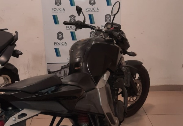 Detuvieron a dos menores de edad por intentar robar una moto en La Plata