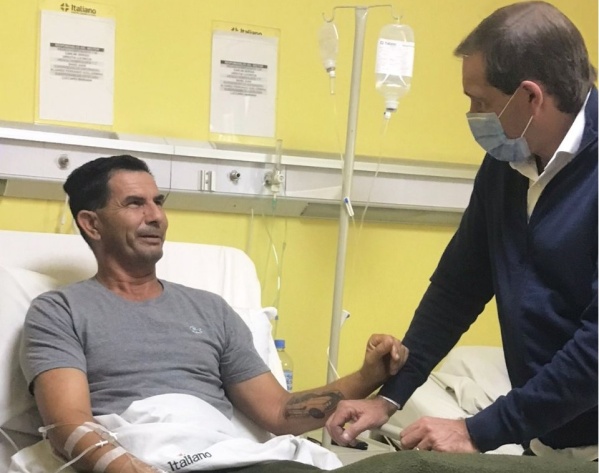 Garro visit&oacute; al agente municipal arrollado en Plaza Moreno y pidieron la prisi&oacute;n preventiva del implicado