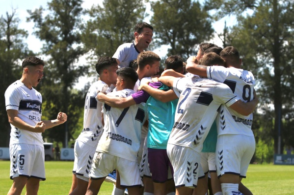 "Chirola" Romero vuelve a apostar a la rotación para visitar a Arsenal