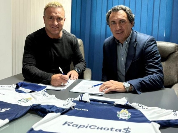 Jorge Reina confesó que no entiende de política, que ayuda a Gimnasia por pasión y que le pagó los últimos sueldos