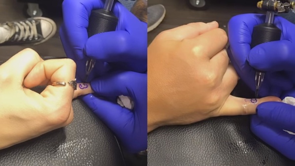 Dos chicas se tatuaron un miembro masculino para reforzar su amistad: "¿Sos la punta o las...?"
